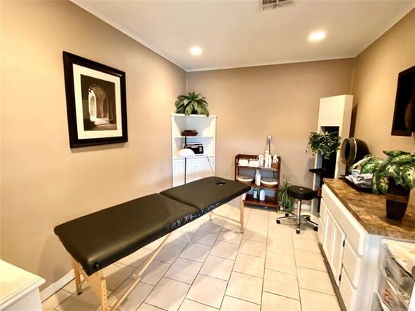 405 N Eufaula Ave, Coweta, OK 74429